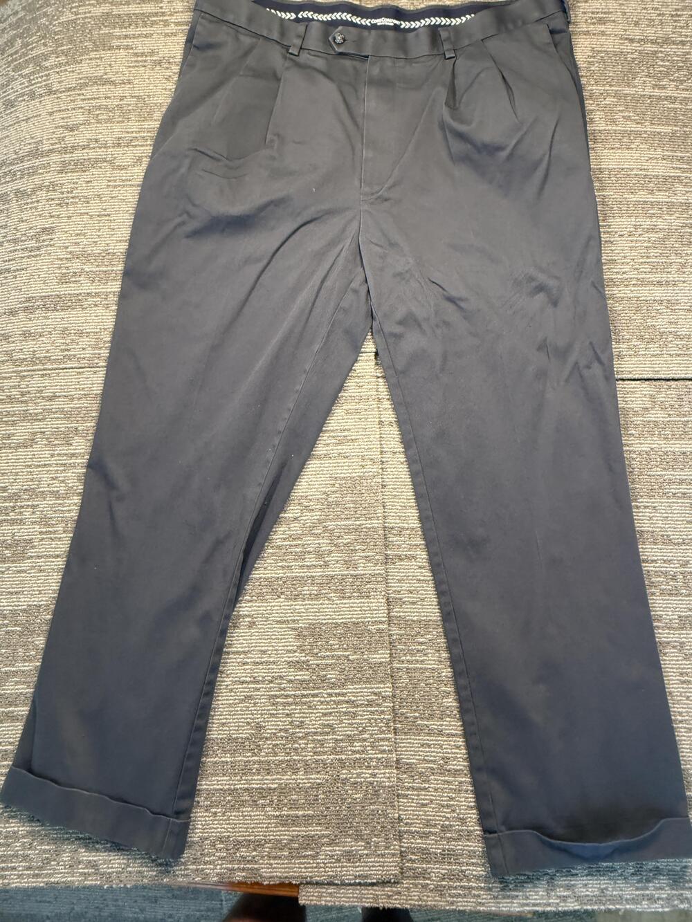 Roundtree & Yorke TravelSMART Dress Pants Mens 42x32 Blue Pleated Straight Leg